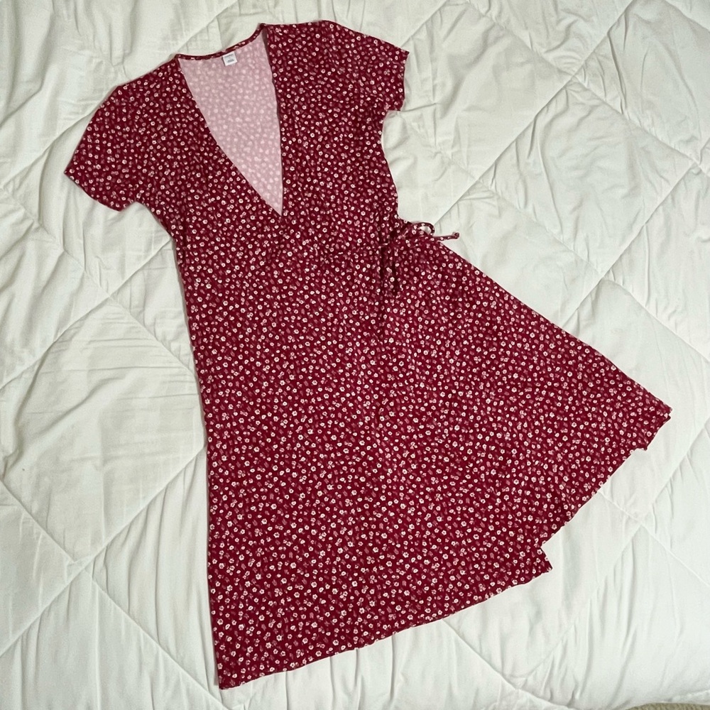 Old Navy Floral Wrap Dress in Red
